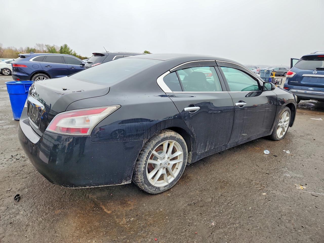 2014 NISSAN Maxima