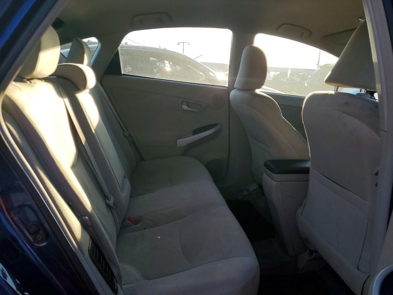 2011 TOYOTA PRIUS