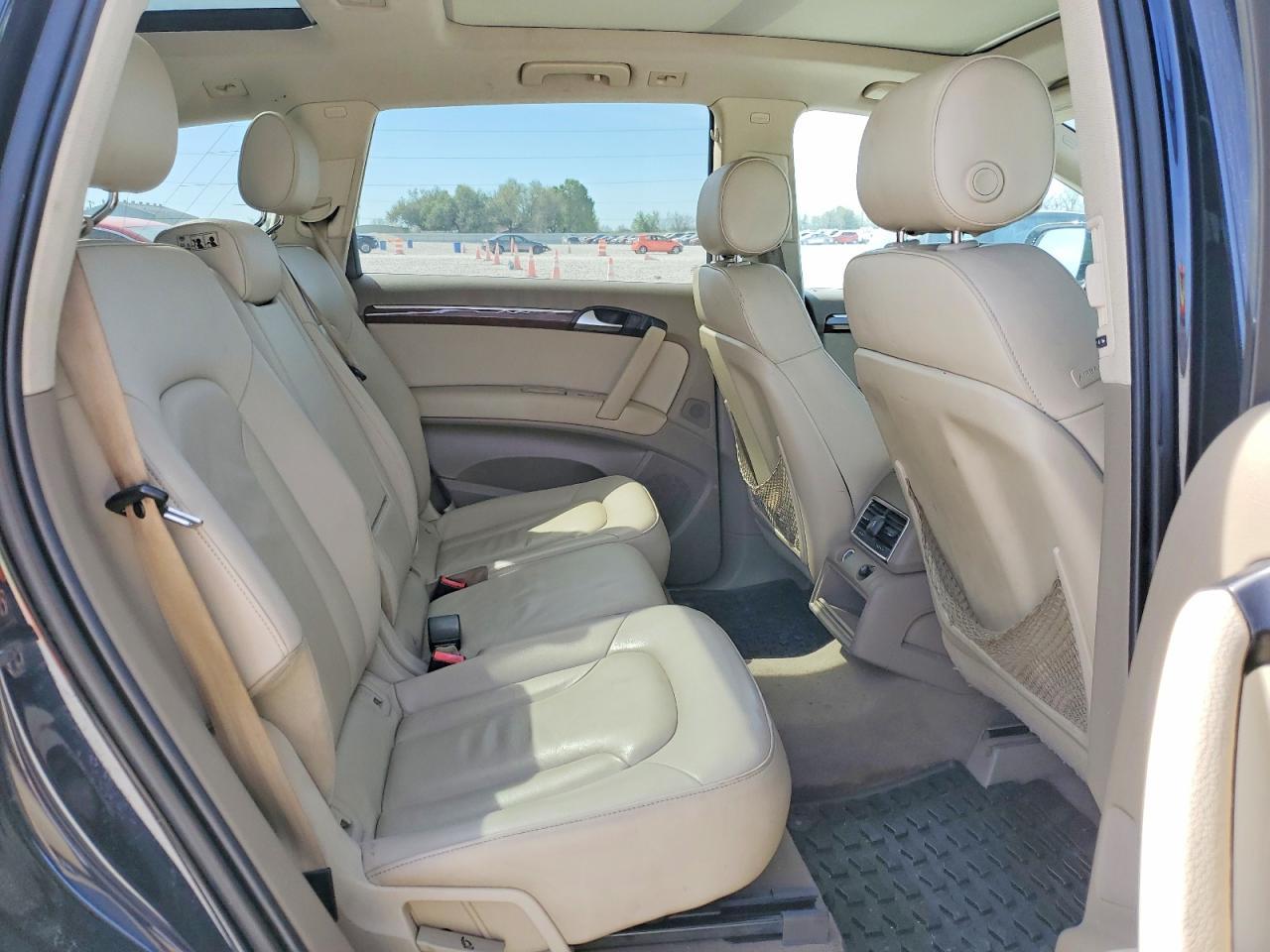 2010 AUDI Q7