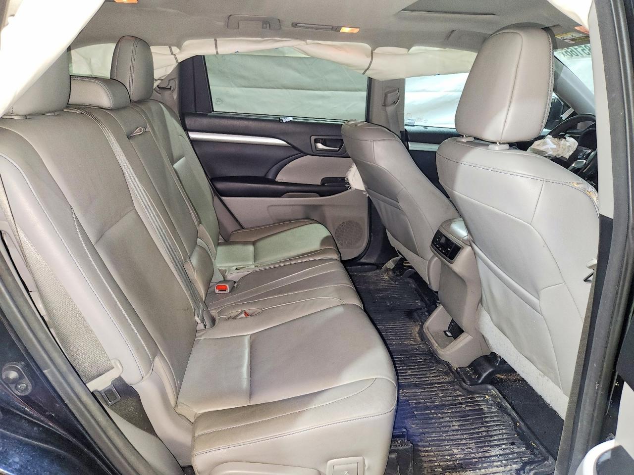 2016 TOYOTA HIGHLANDER