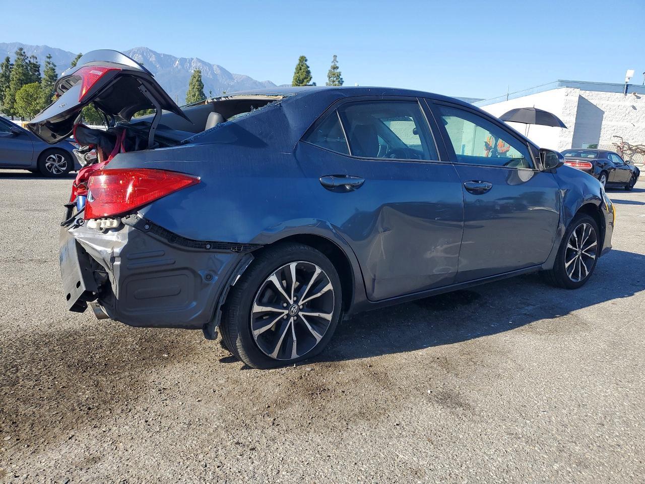 2017 TOYOTA COROLLA