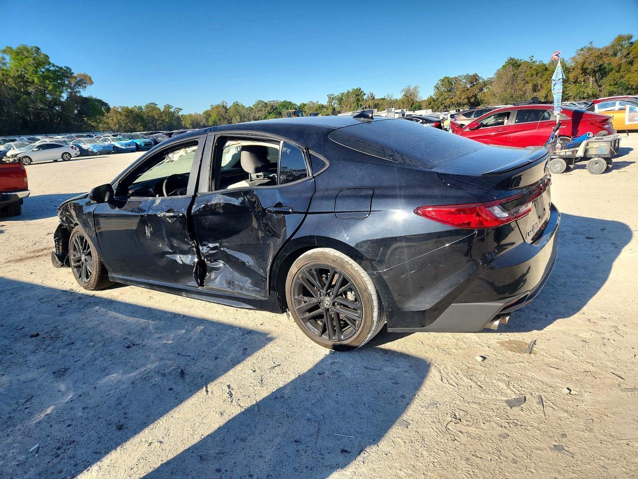 2025 TOYOTA CAMRY