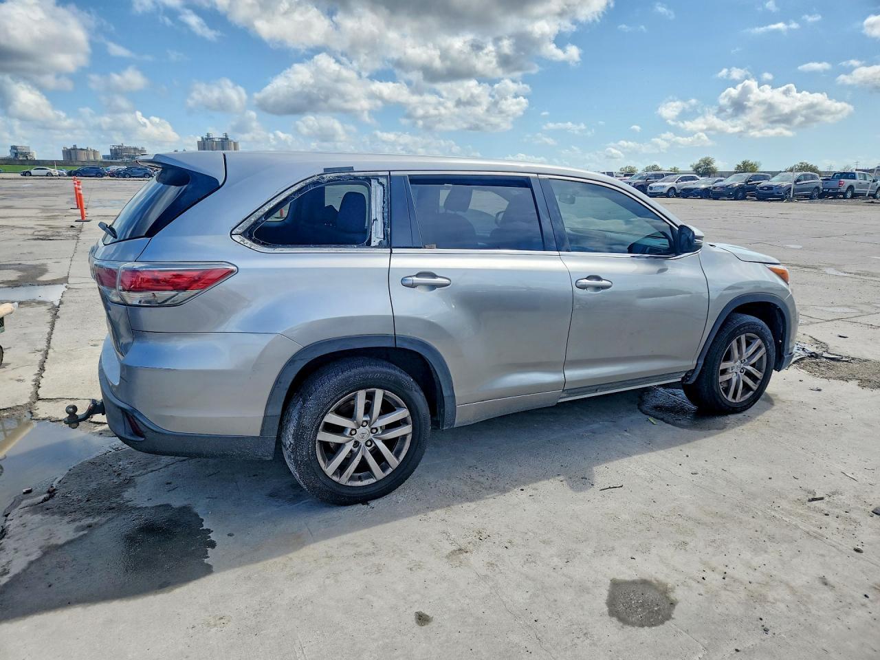 2014 TOYOTA HIGHLANDER