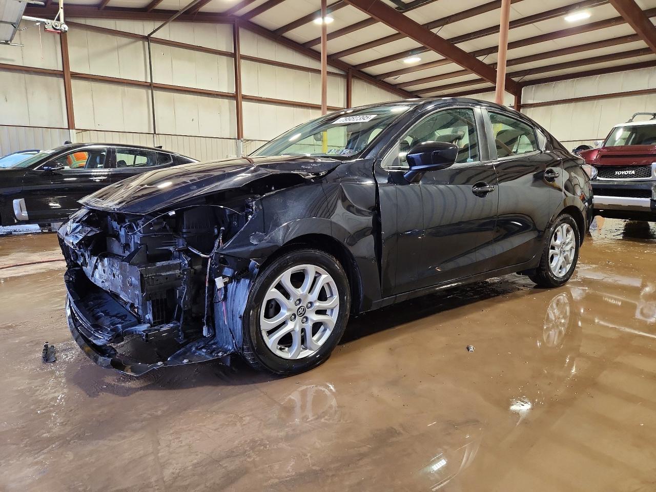 2017 TOYOTA YARIS