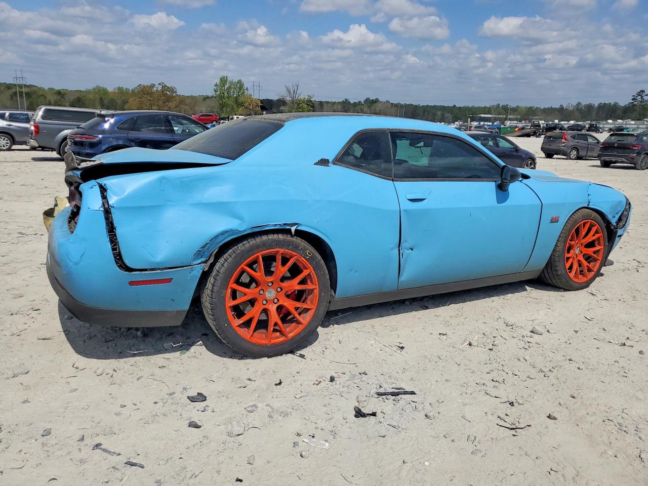 2016 DODGE Challenger