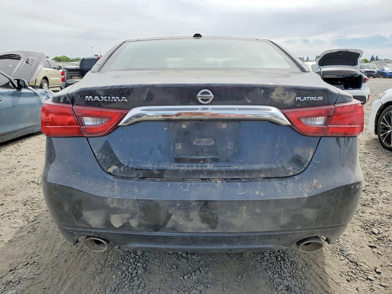 2017 NISSAN Maxima