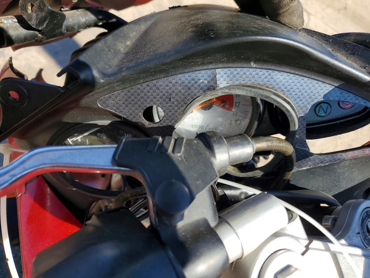 2001 SUZUKI Sv650