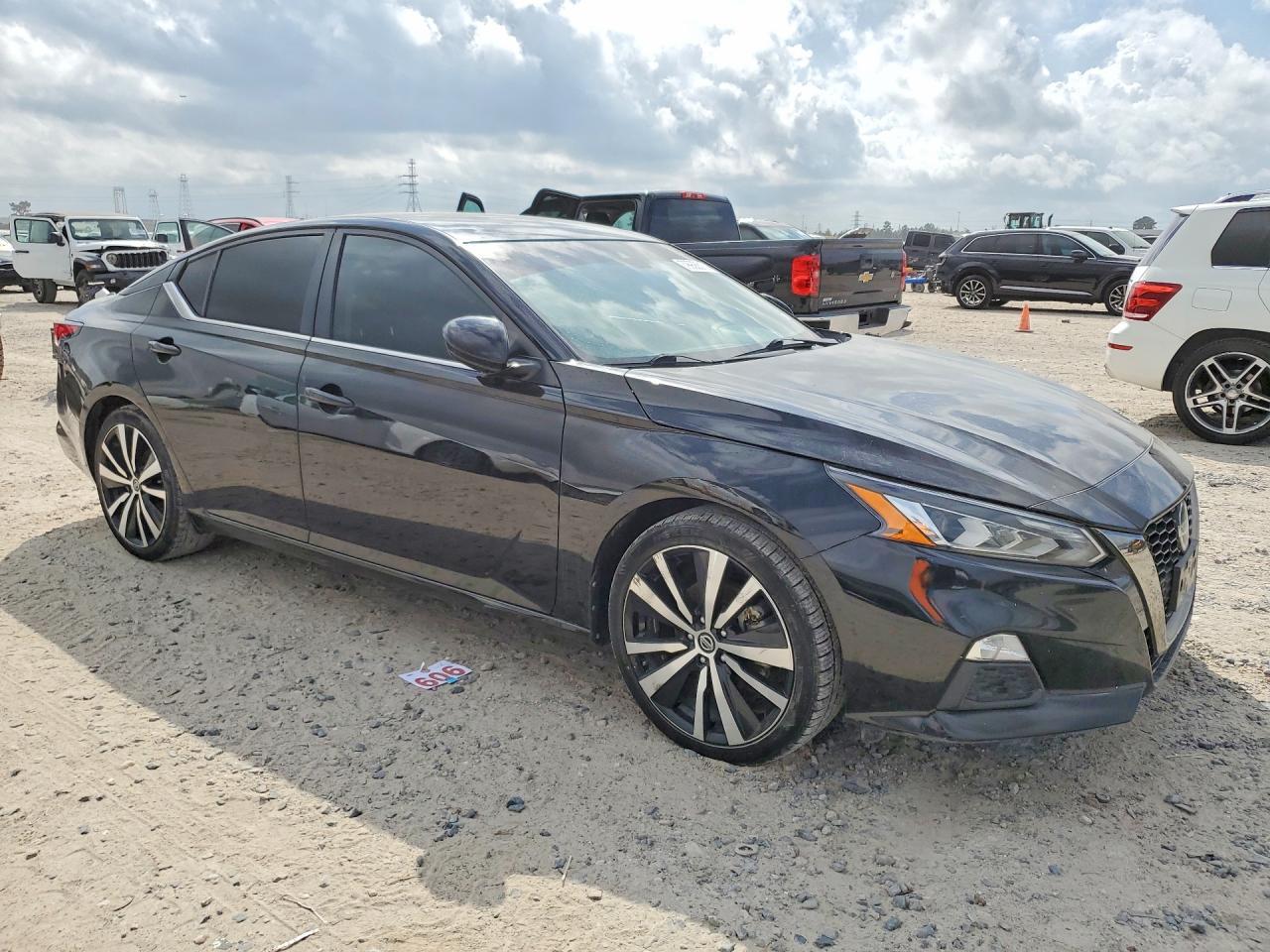 2022 NISSAN ALTIMA