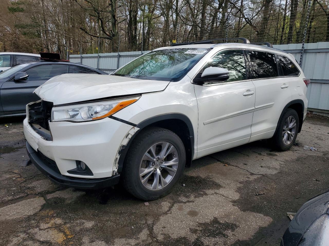2014 TOYOTA HIGHLANDER