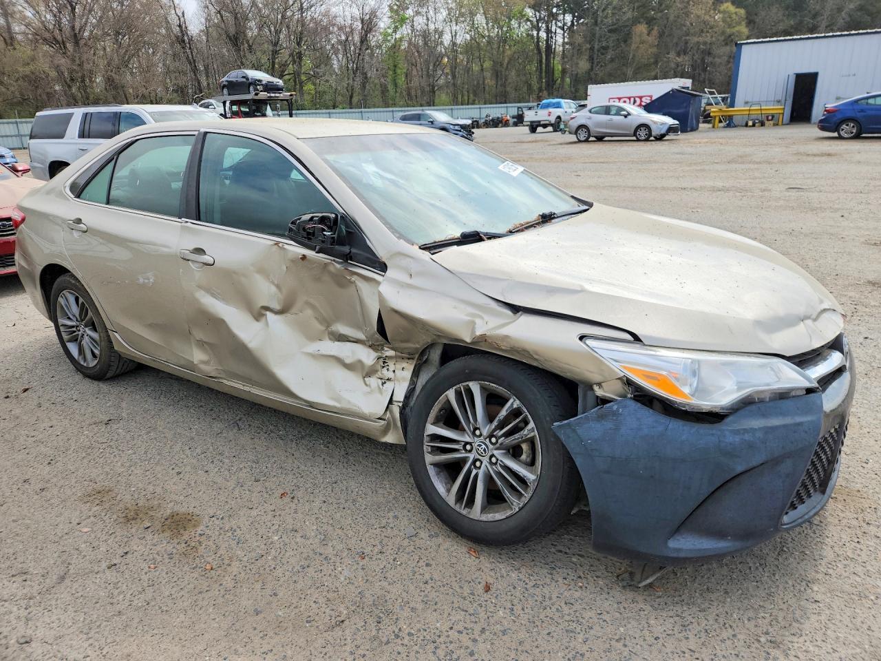 2016 TOYOTA CAMRY