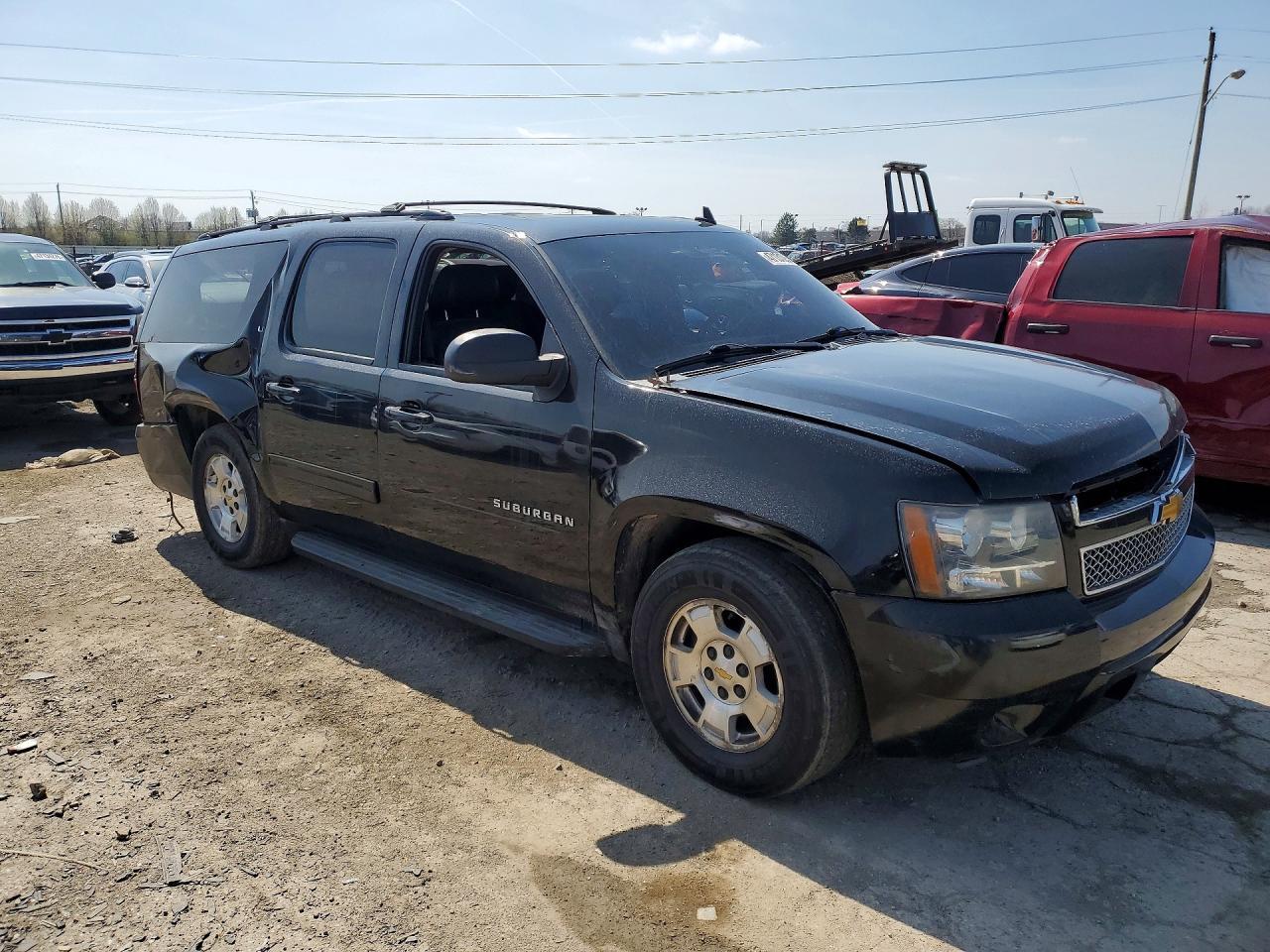 2014 CHEVROLET Suburban