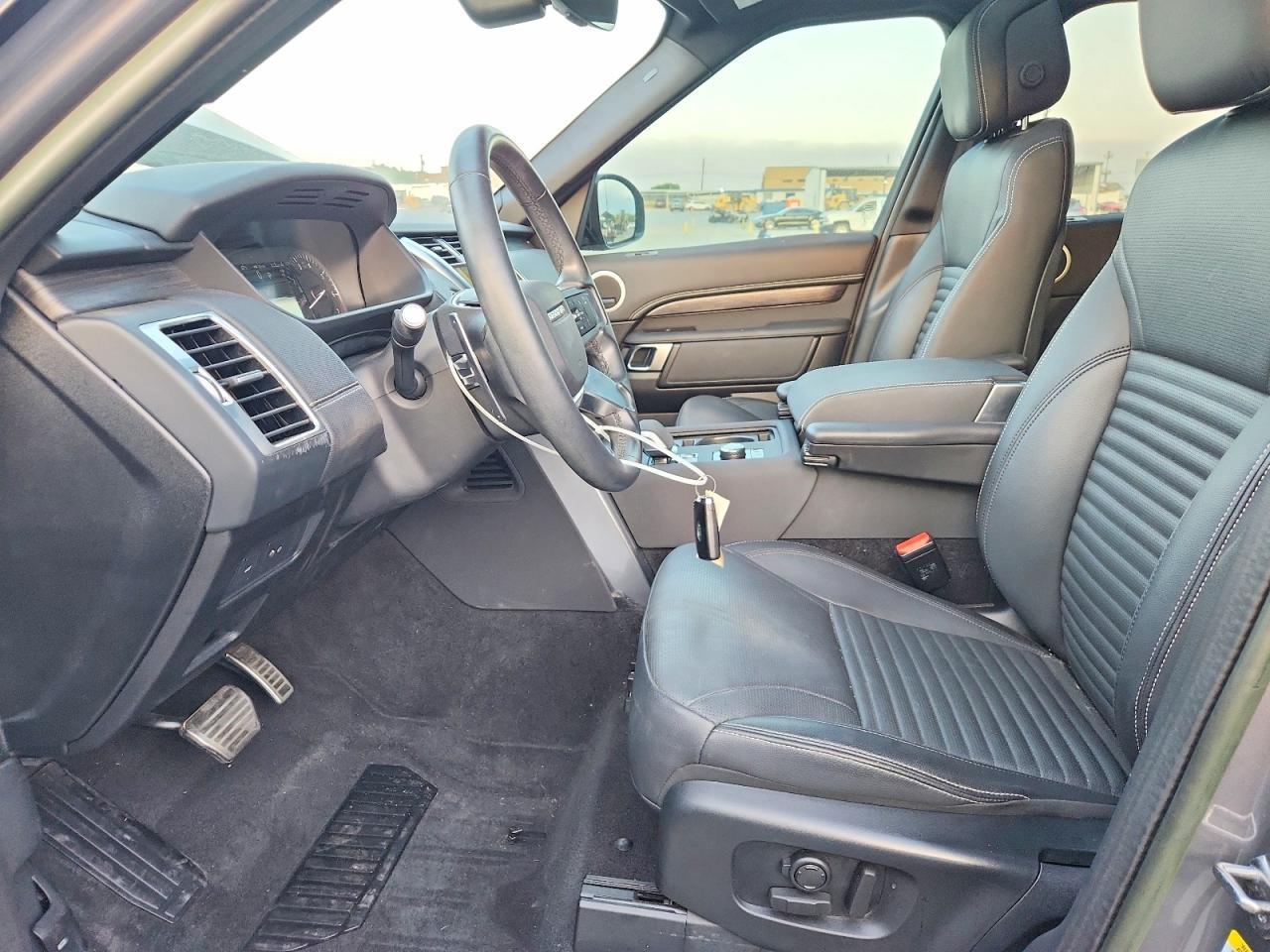 2023 LAND ROVER Discovery