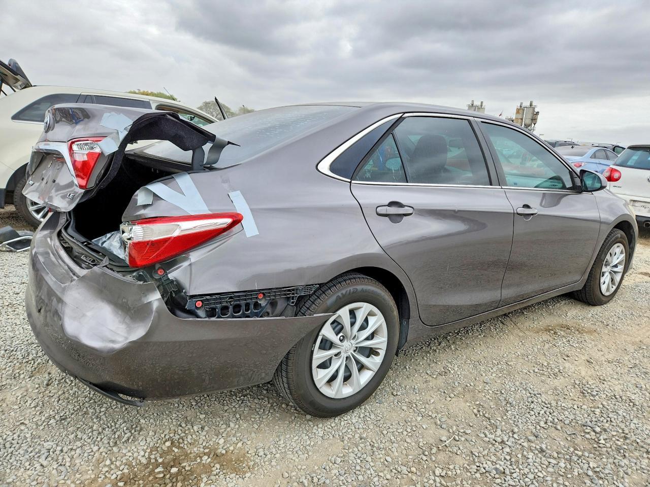 2016 TOYOTA CAMRY