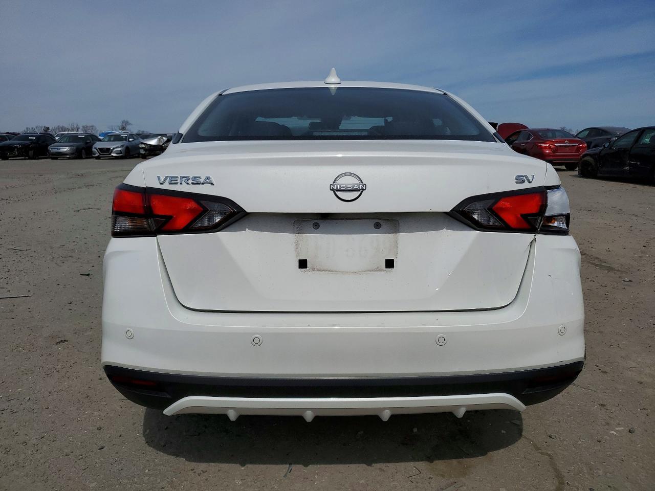 2024 NISSAN VERSA