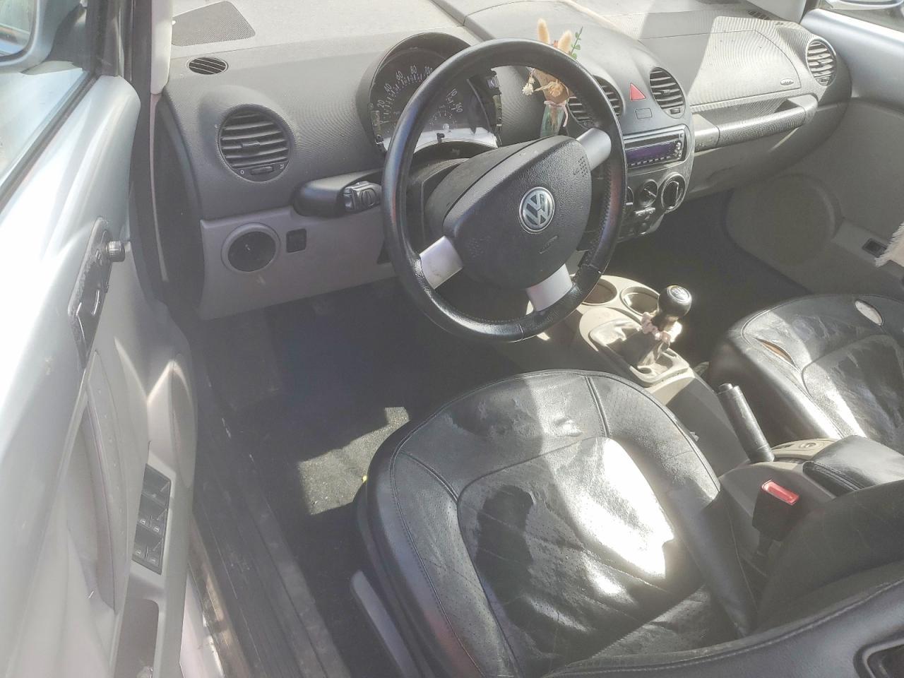2004 VOLKSWAGEN Beetle