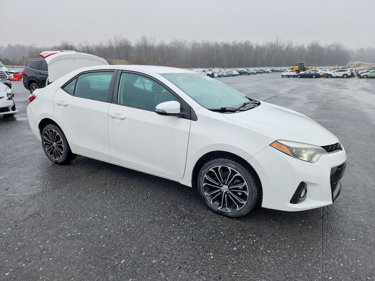 2015 TOYOTA COROLLA