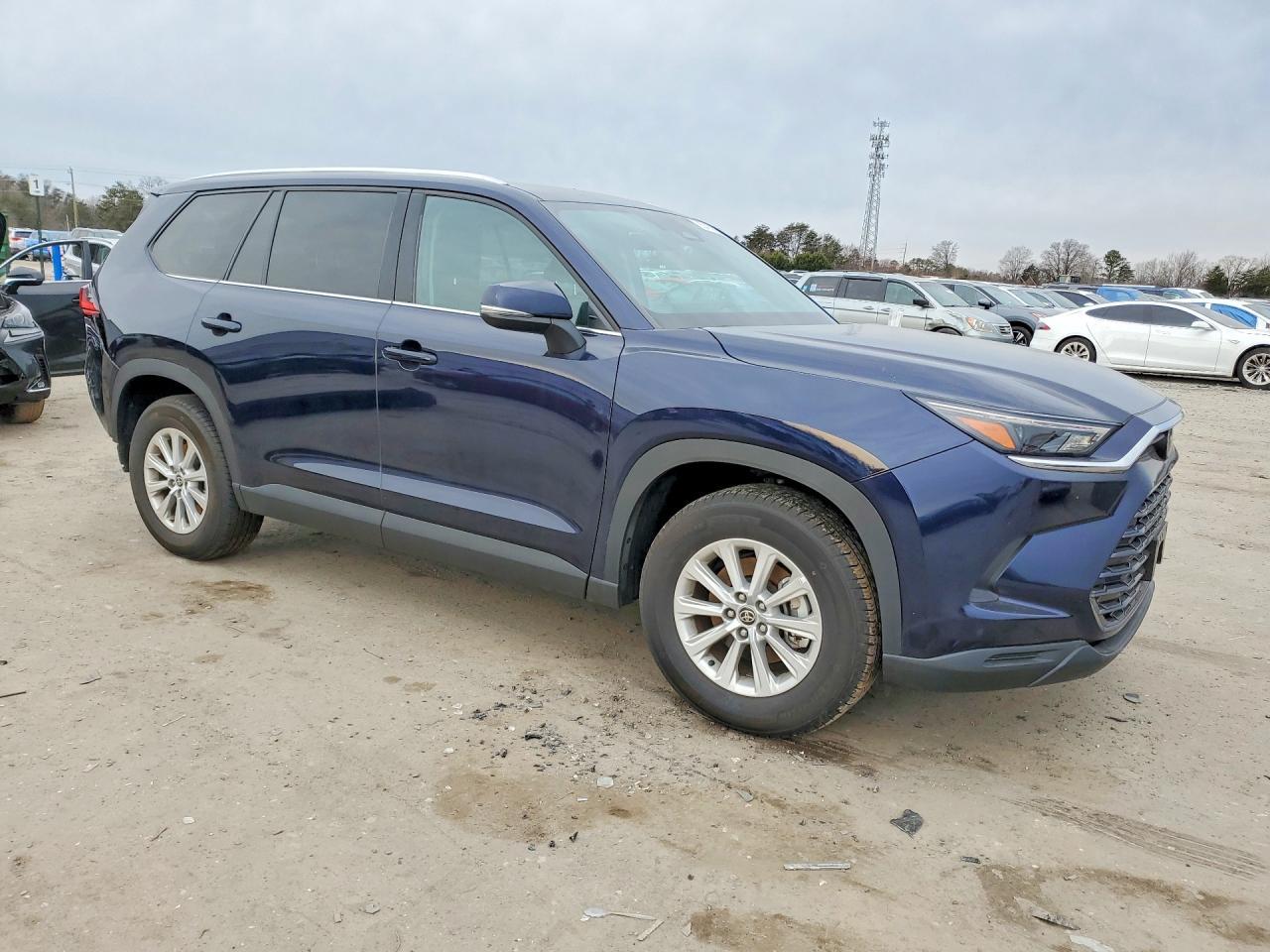 2024 TOYOTA HIGHLANDER