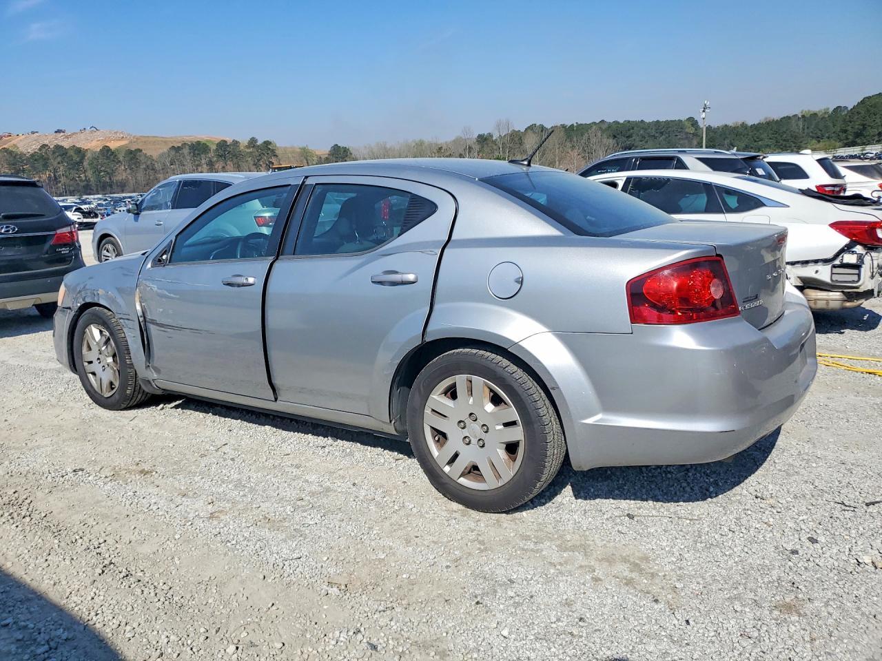 2013 DODGE Avenger