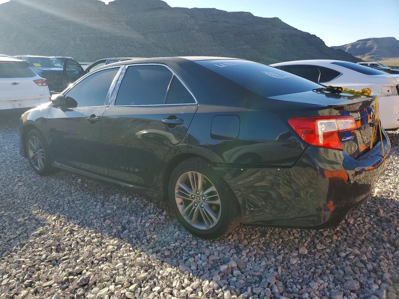 2014 TOYOTA CAMRY