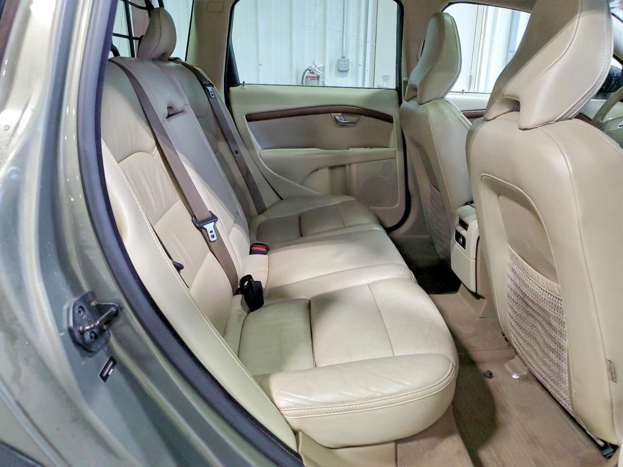 2009 VOLVO XC70