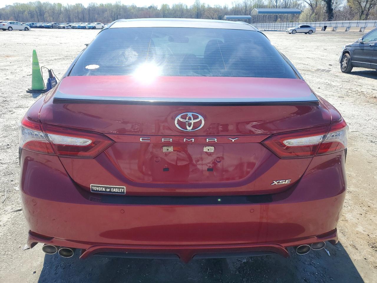 2018 TOYOTA CAMRY