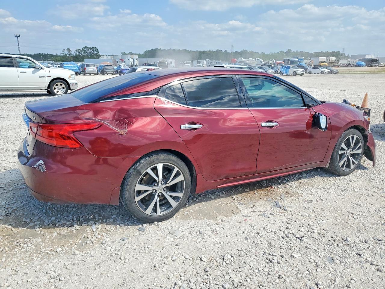 2016 NISSAN Maxima