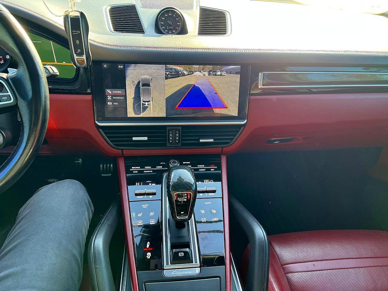 2019 PORSCHE CAYENNE