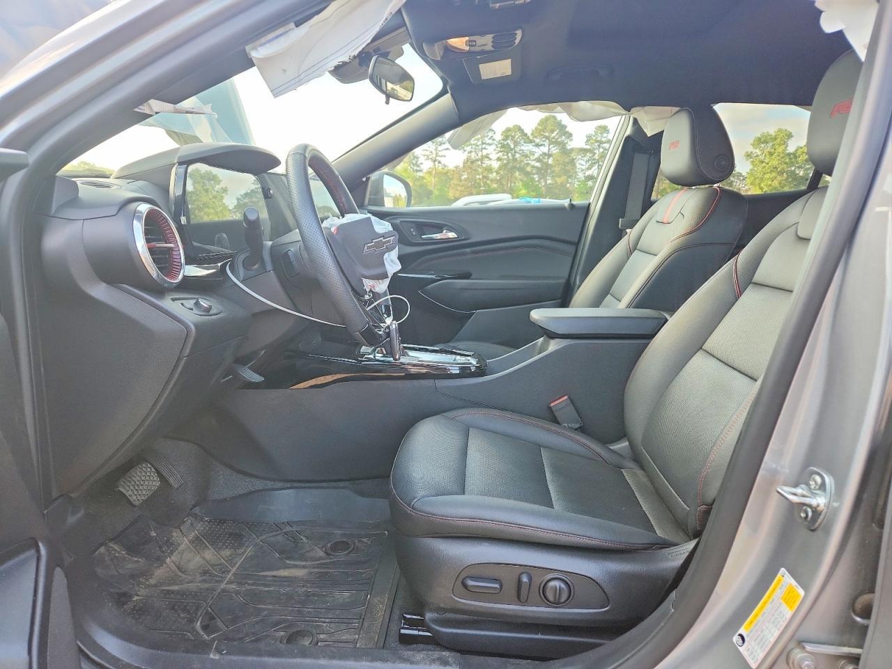 2025 CHEVROLET TRAX