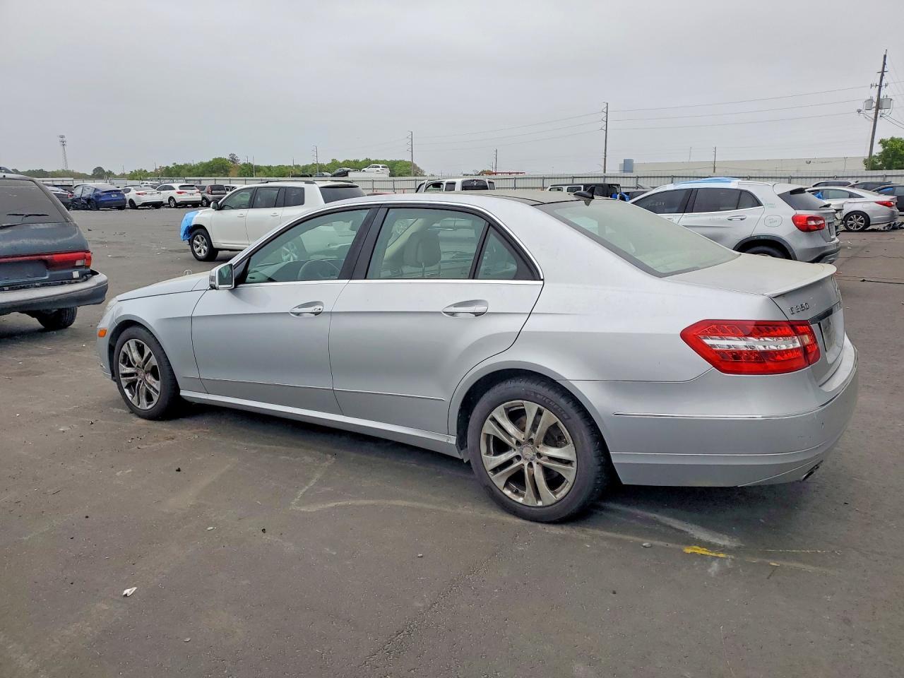 2010 MERCEDES-BENZ E-Class