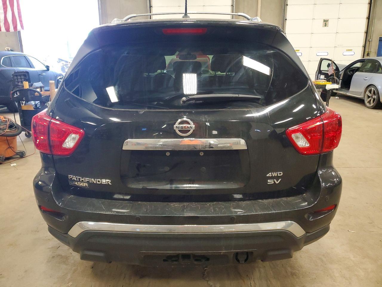2017 NISSAN PATHFINDER
