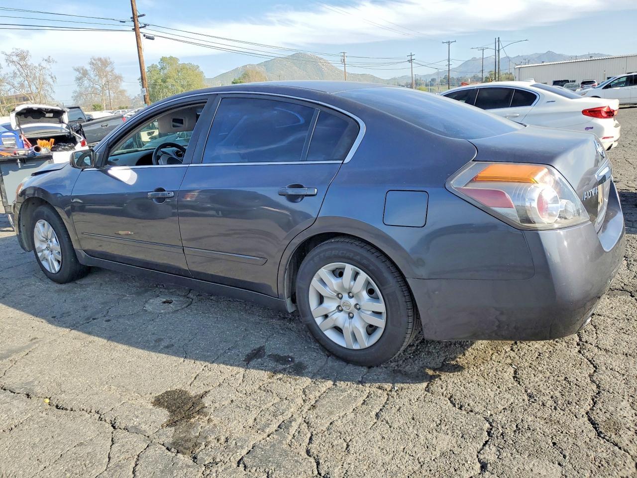 2010 NISSAN ALTIMA