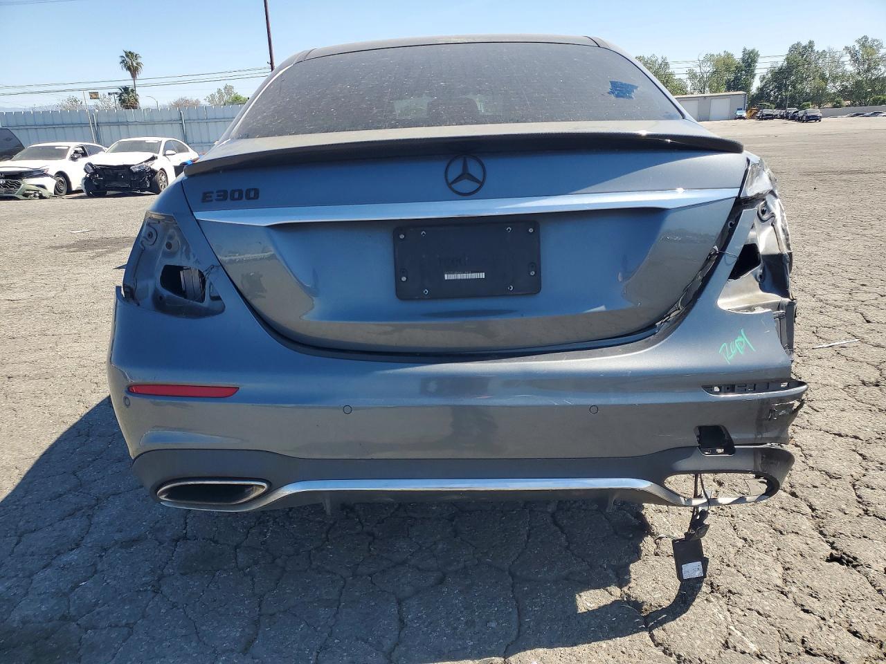 2017 MERCEDES-BENZ E-Class