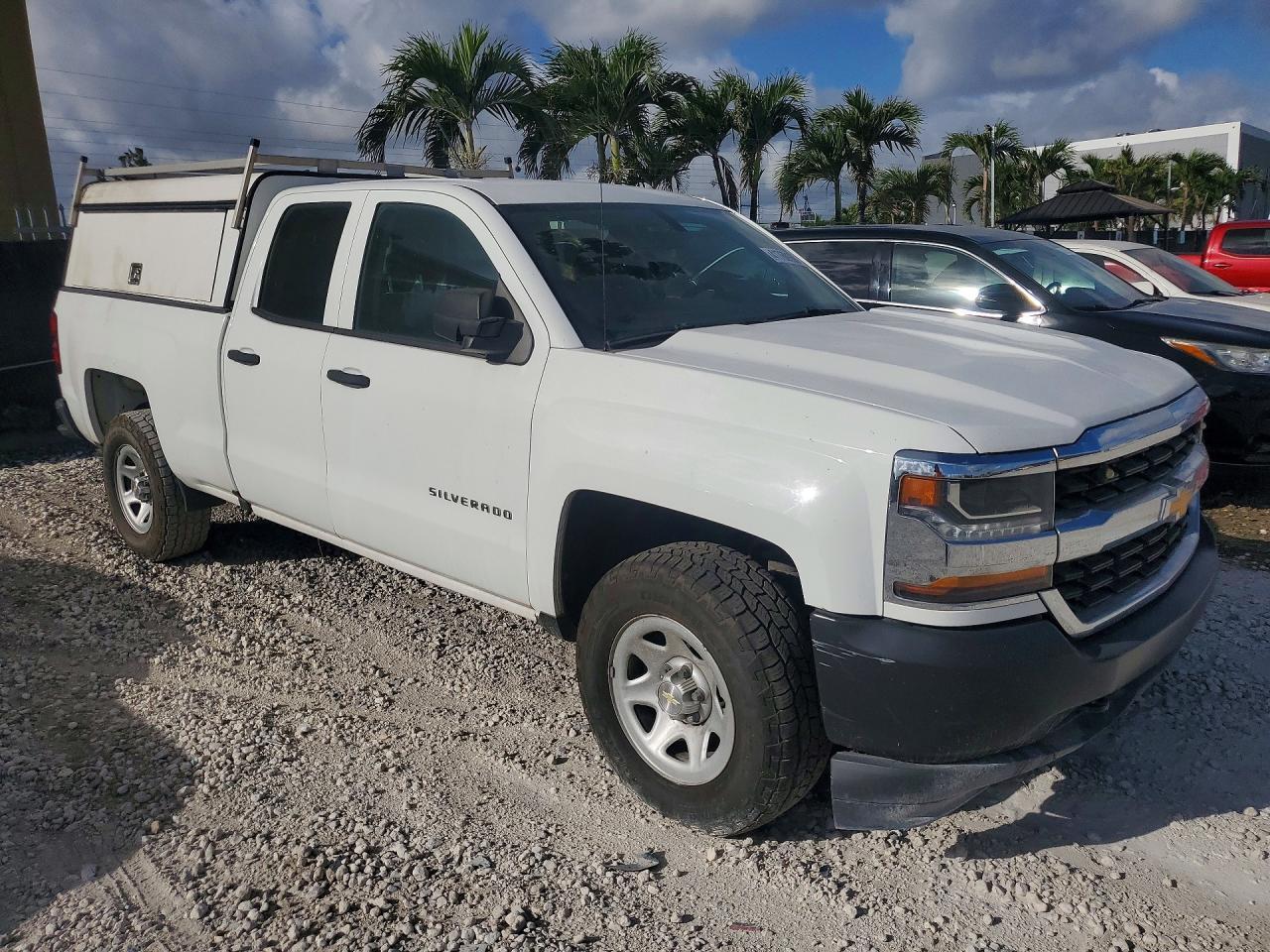 2018 CHEVROLET Silverado