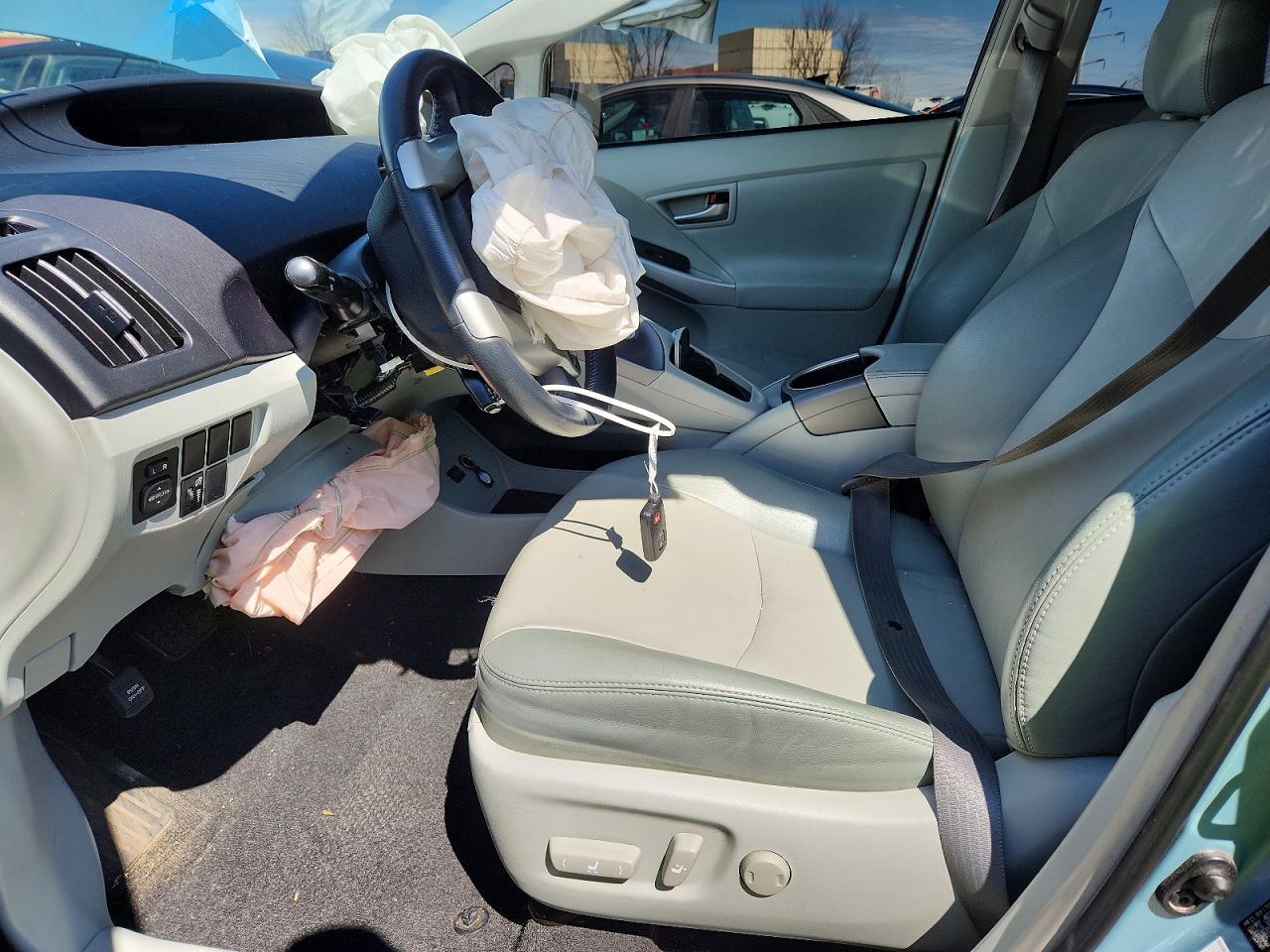 2014 TOYOTA PRIUS