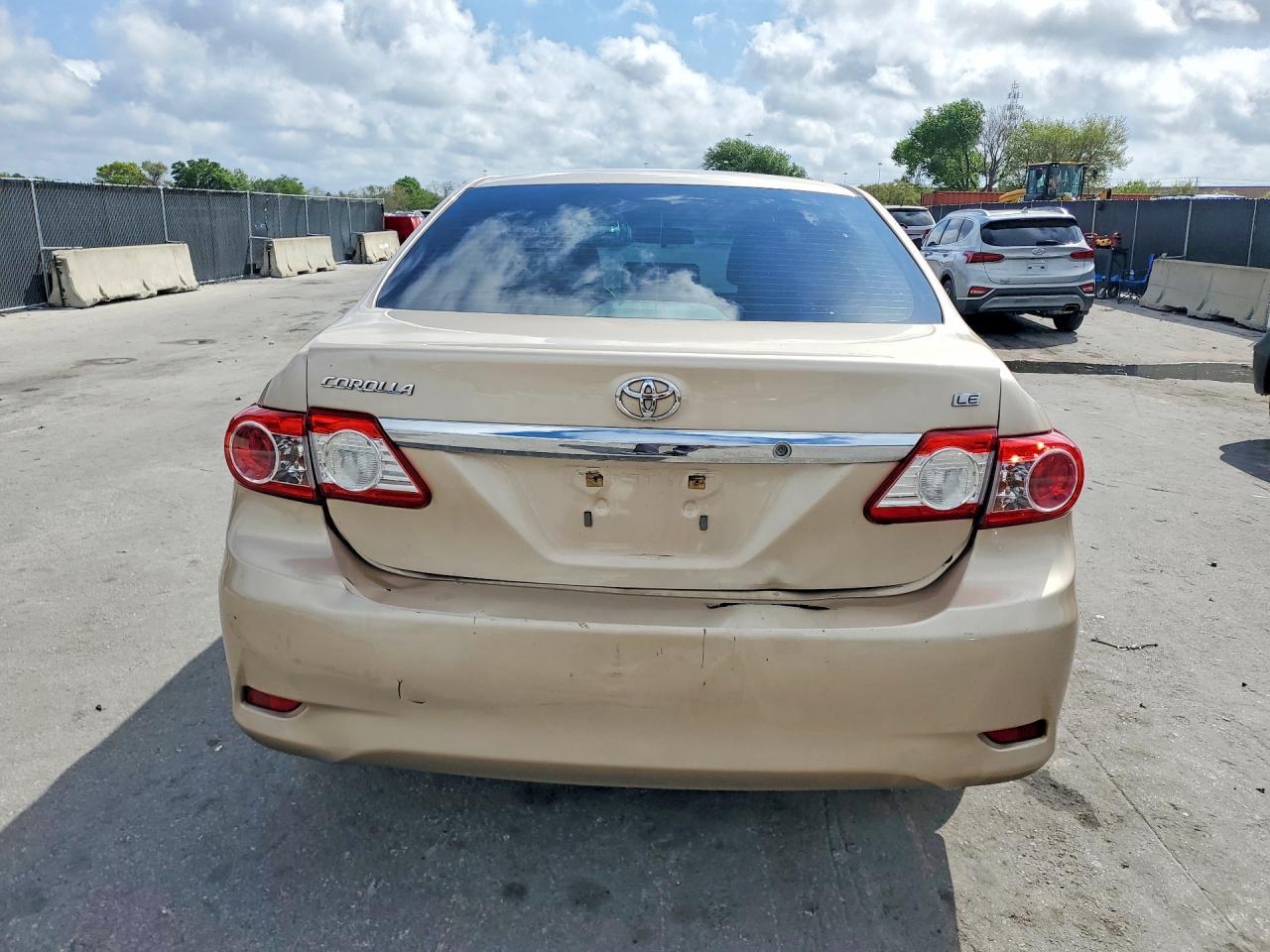 2013 TOYOTA COROLLA