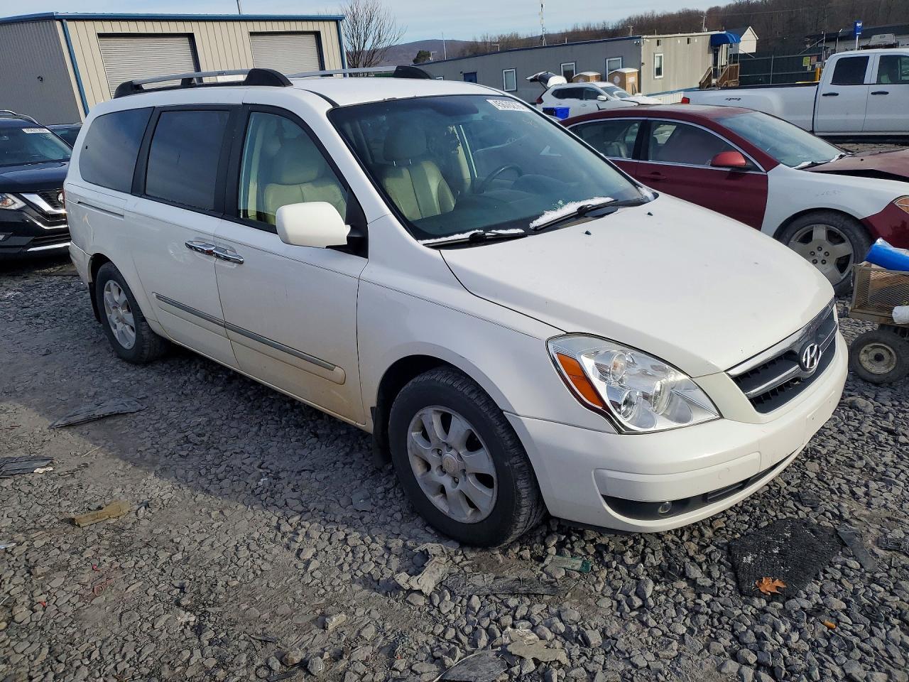 2008 HYUNDAI Entourage