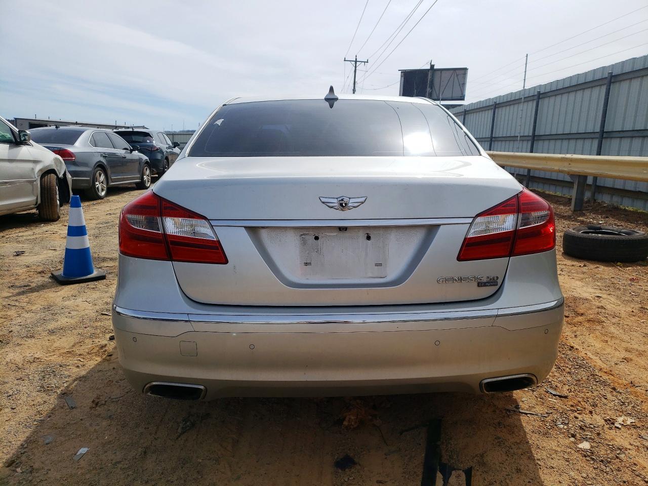 2012 HYUNDAI GENESIS