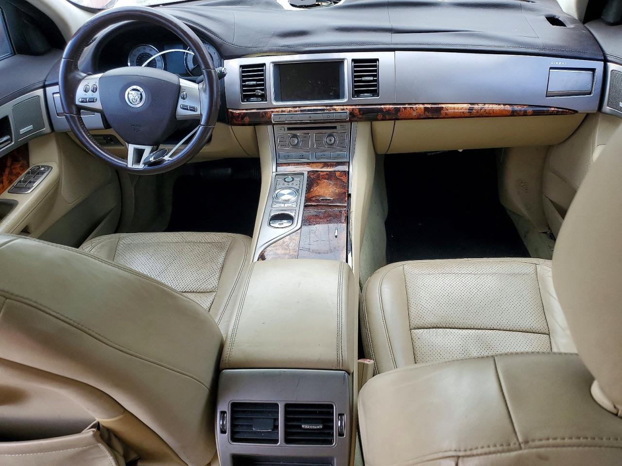 2009 JAGUAR XF