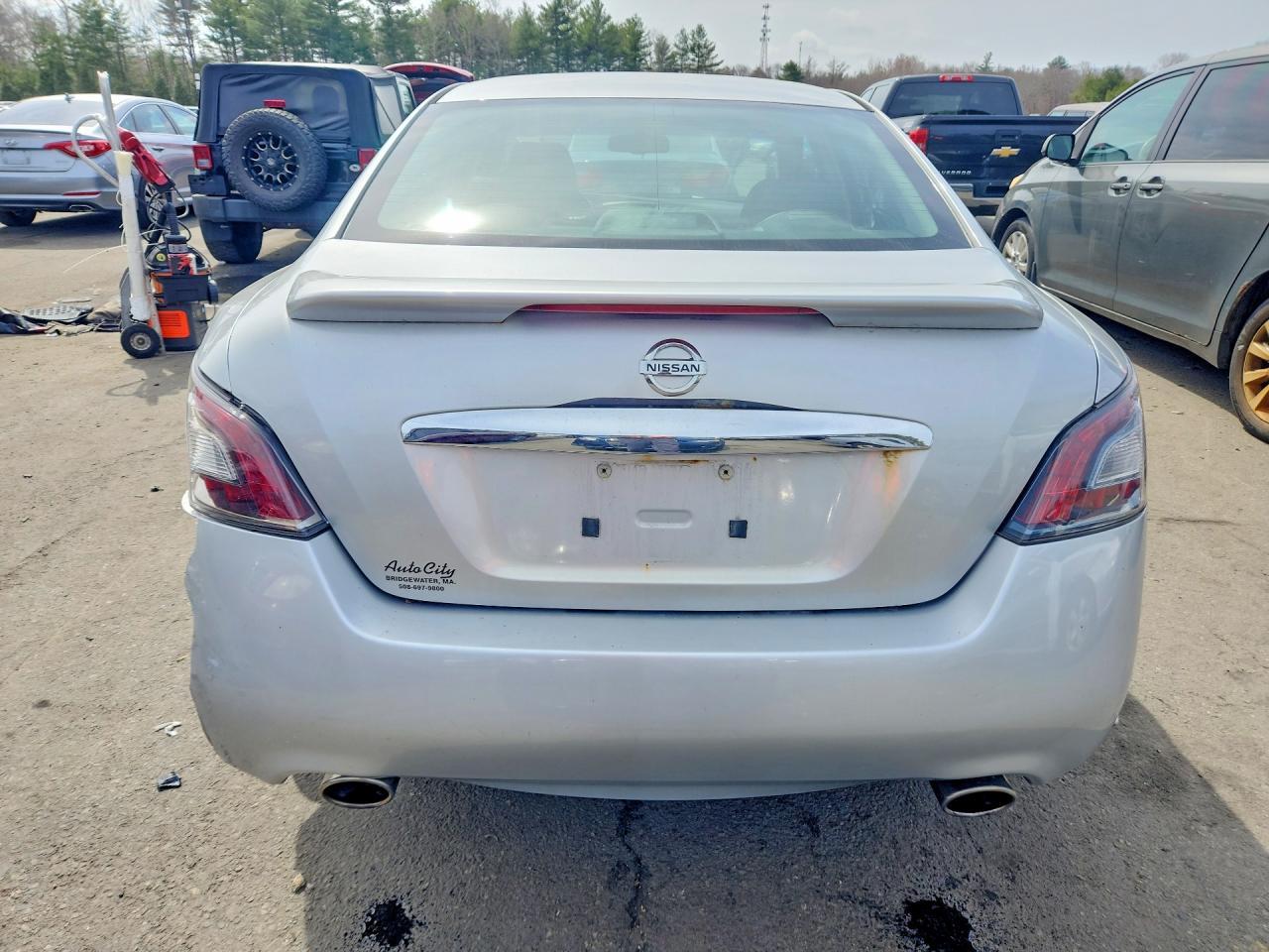 2012 NISSAN Maxima