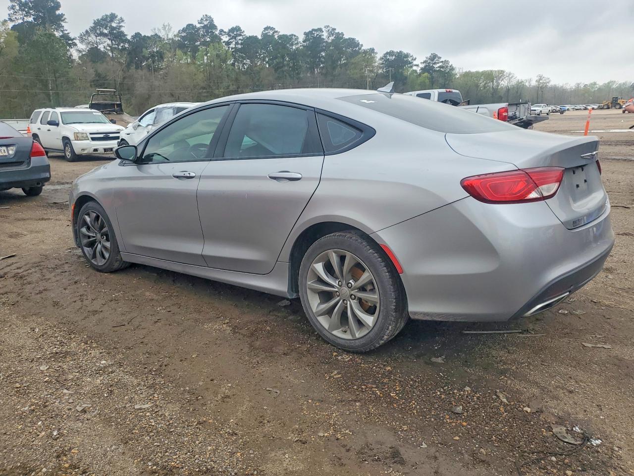 2015 CHRYSLER 200