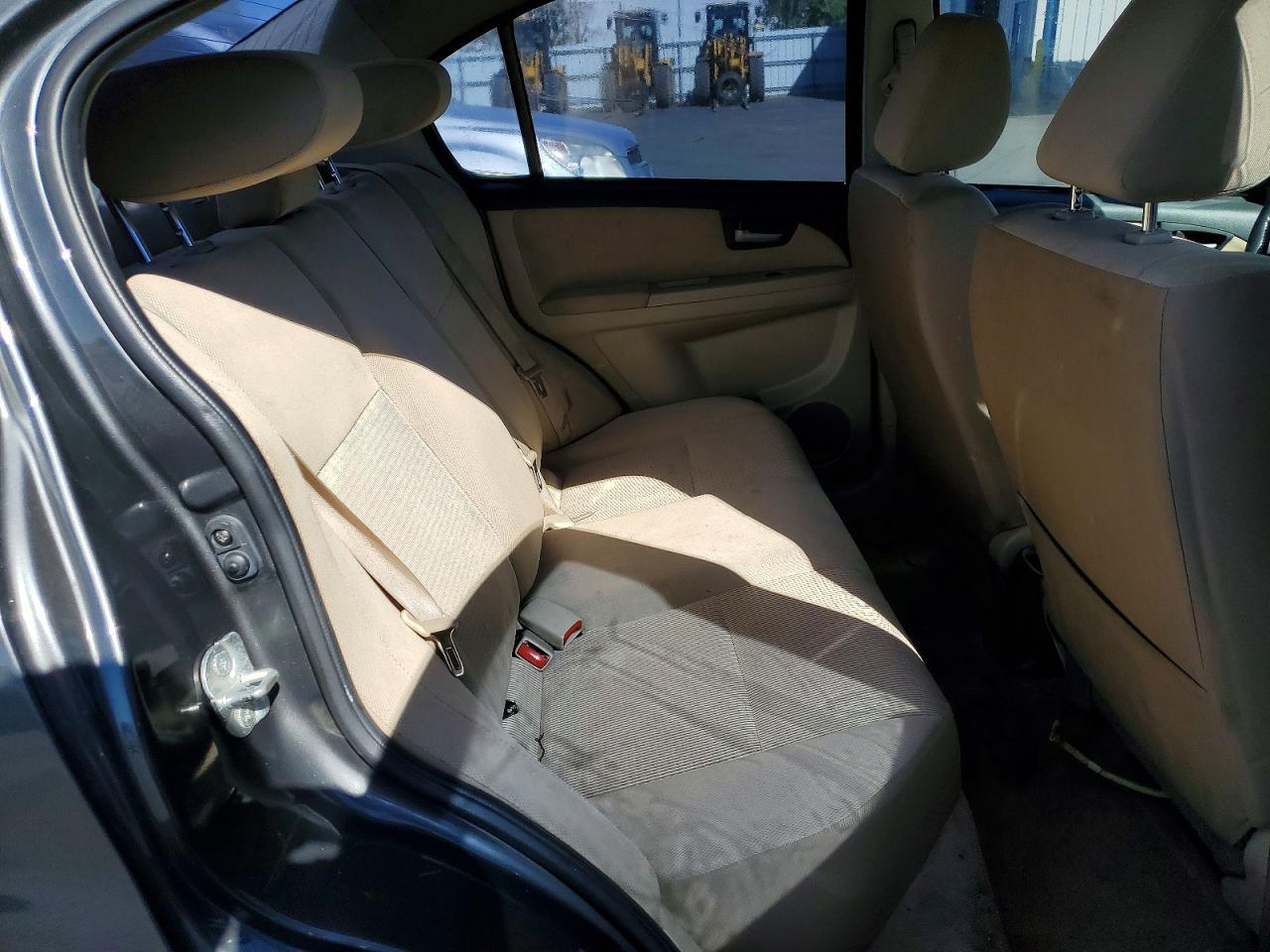 2011 SUZUKI SX4