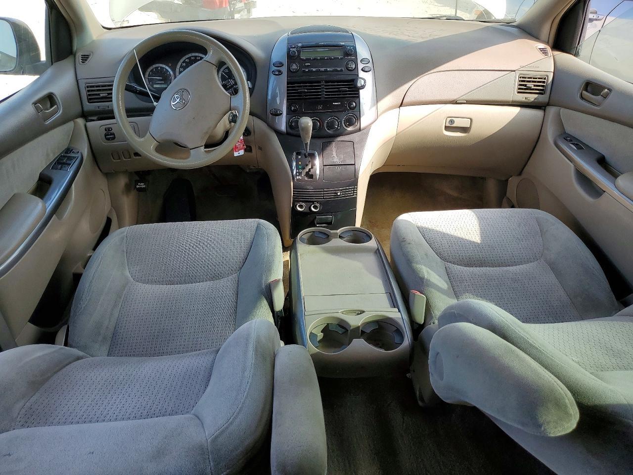 2008 TOYOTA SIENNA