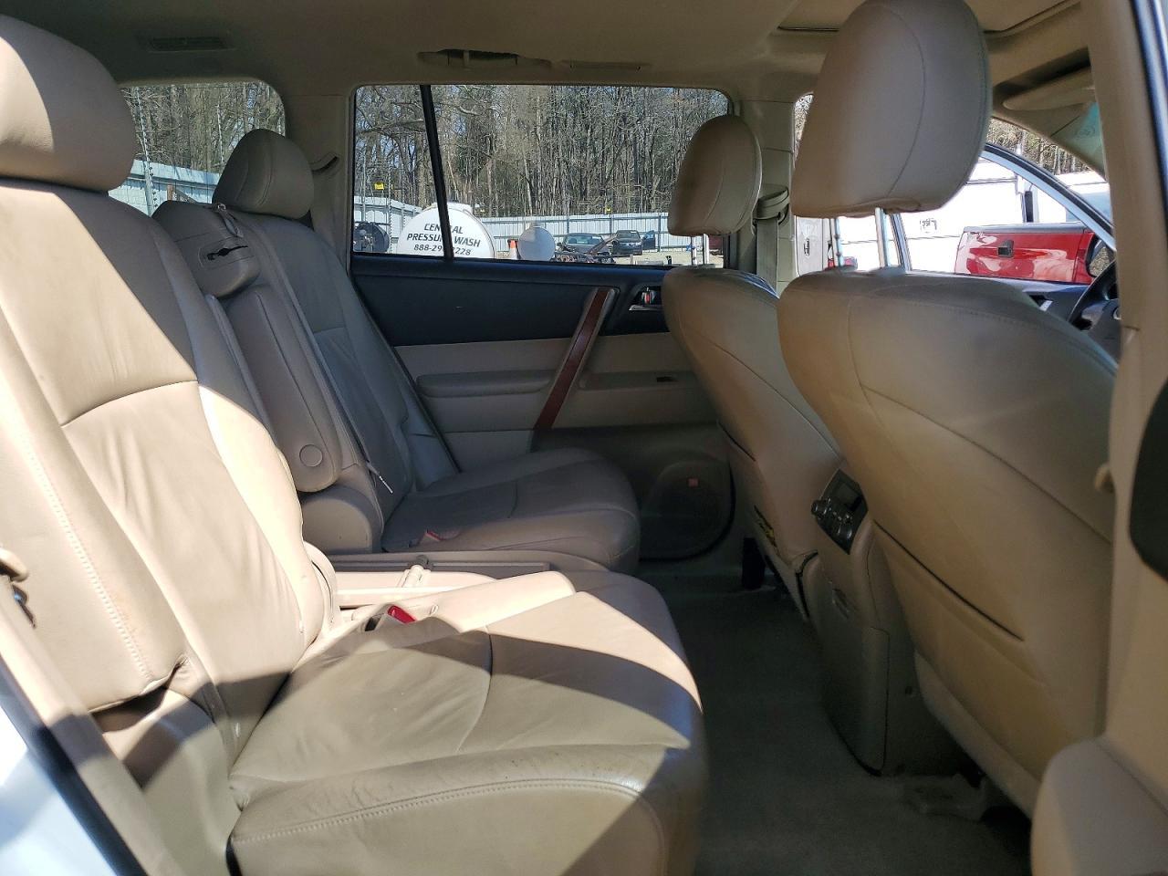 2009 TOYOTA HIGHLANDER