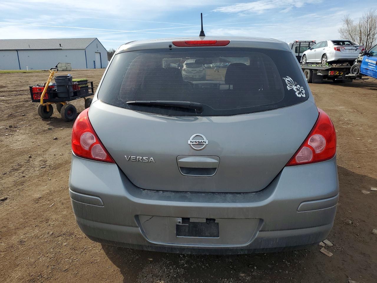 2012 NISSAN VERSA