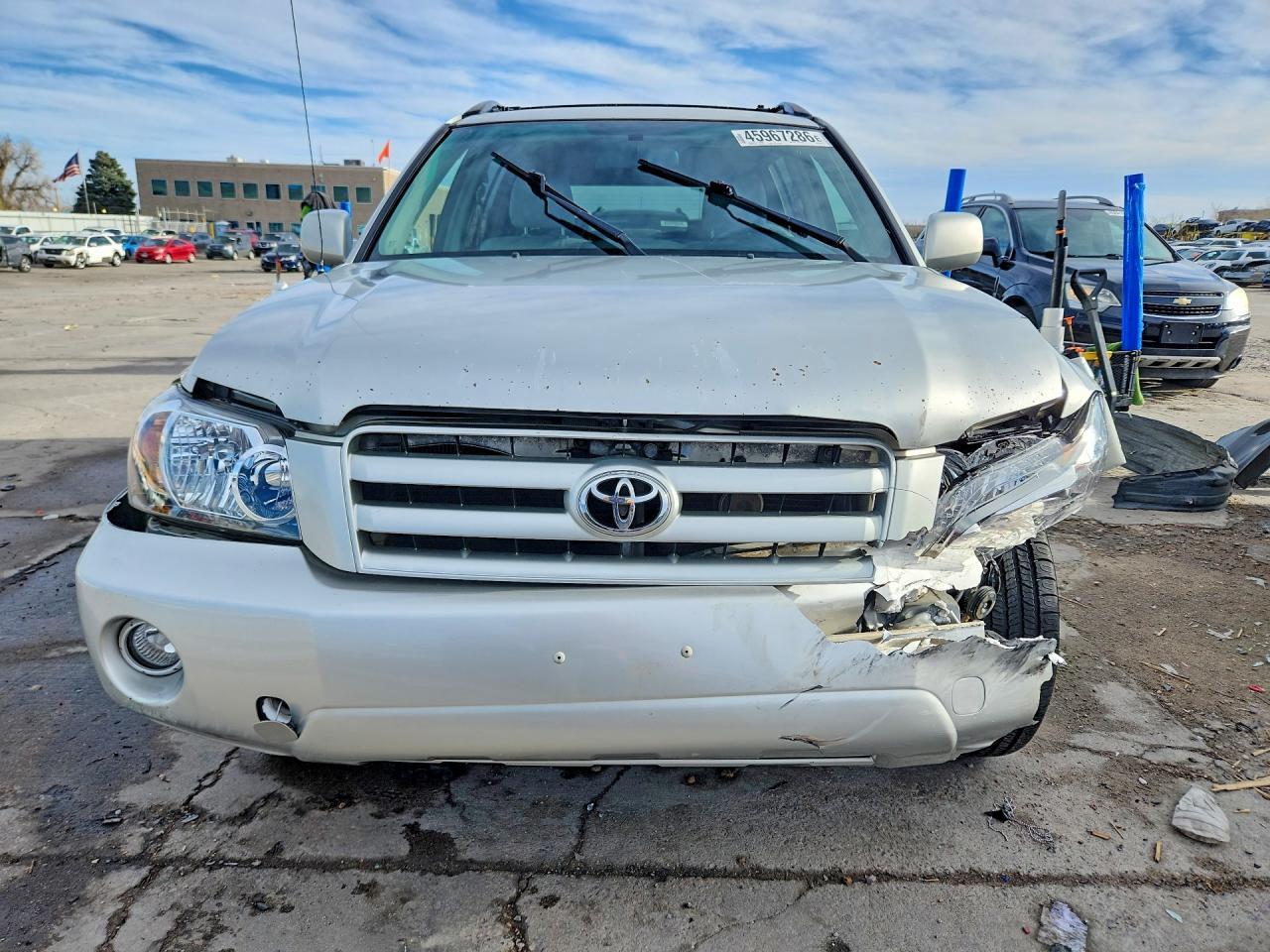 2005 TOYOTA HIGHLANDER