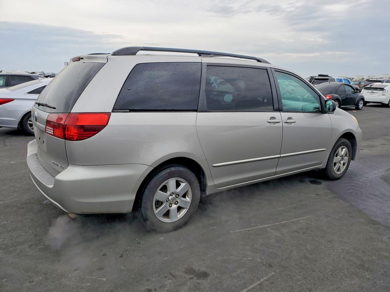 2005 TOYOTA SIENNA