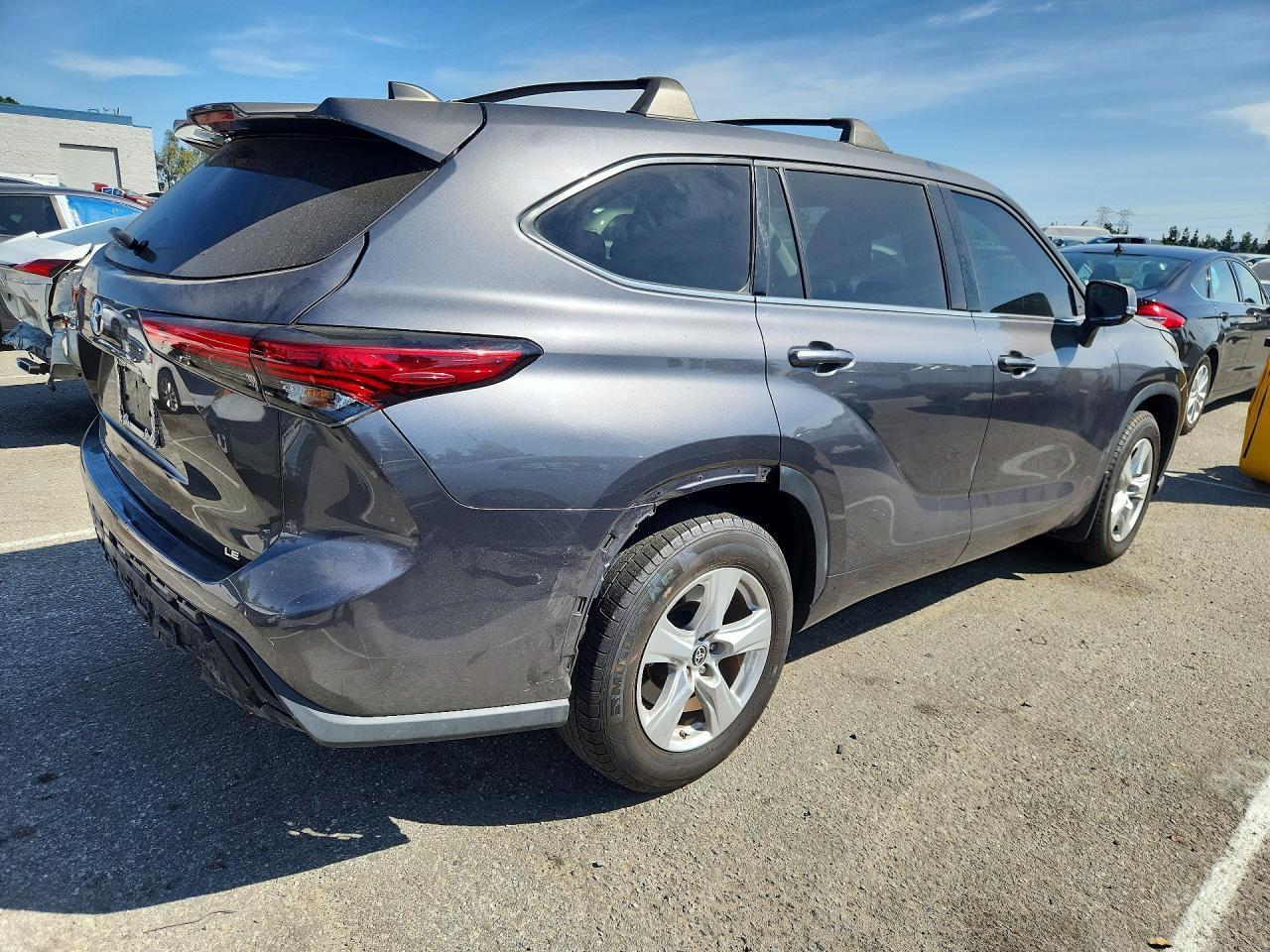 2022 TOYOTA HIGHLANDER