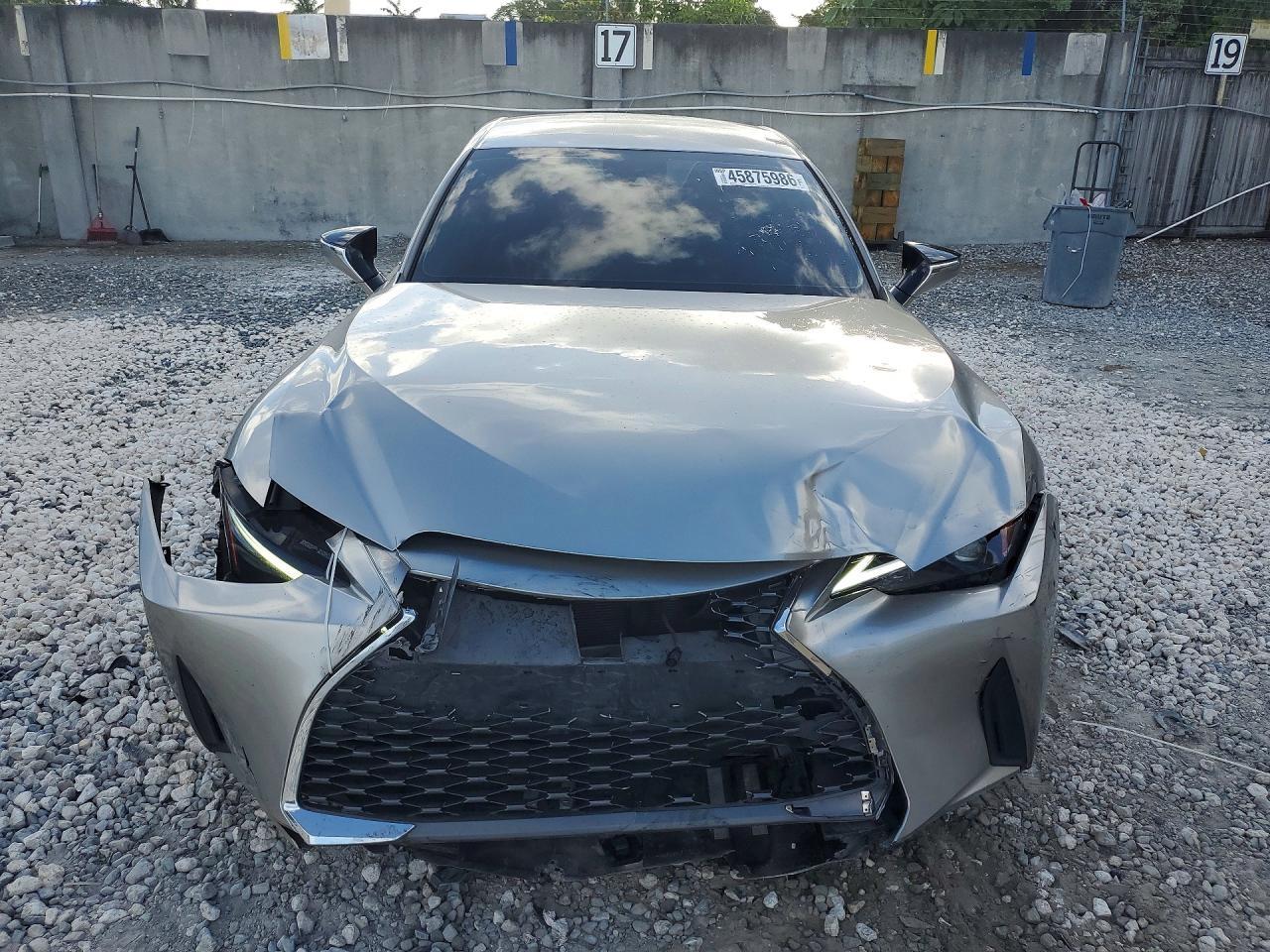 2021 LEXUS IS 300