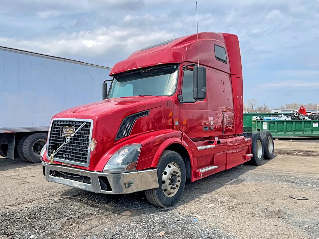 2012 VOLVO Vn