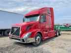 2012 VOLVO Vn